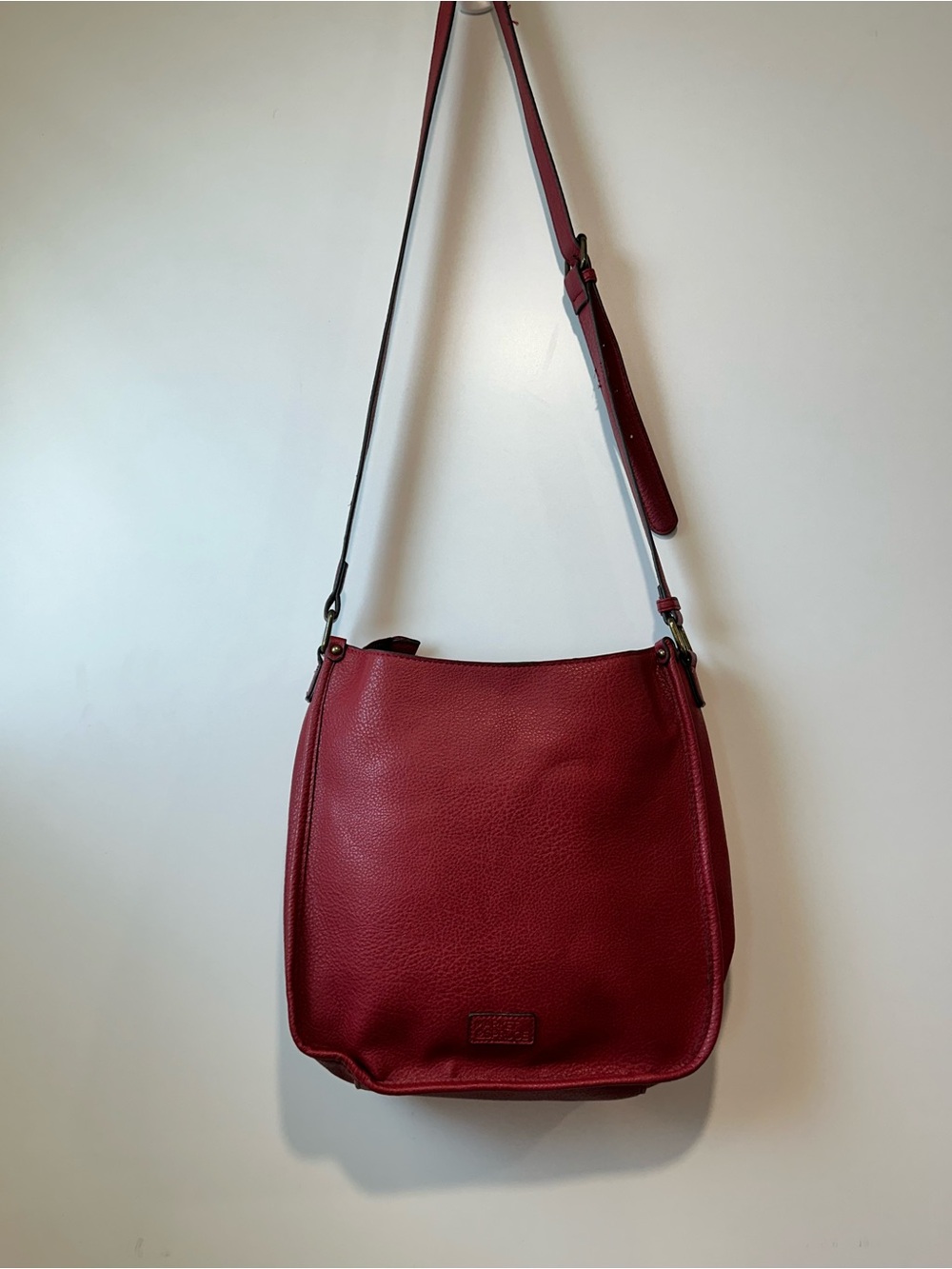 Market & Spruce Burgundy Red Crossbody Bag - Picture 4 of 7